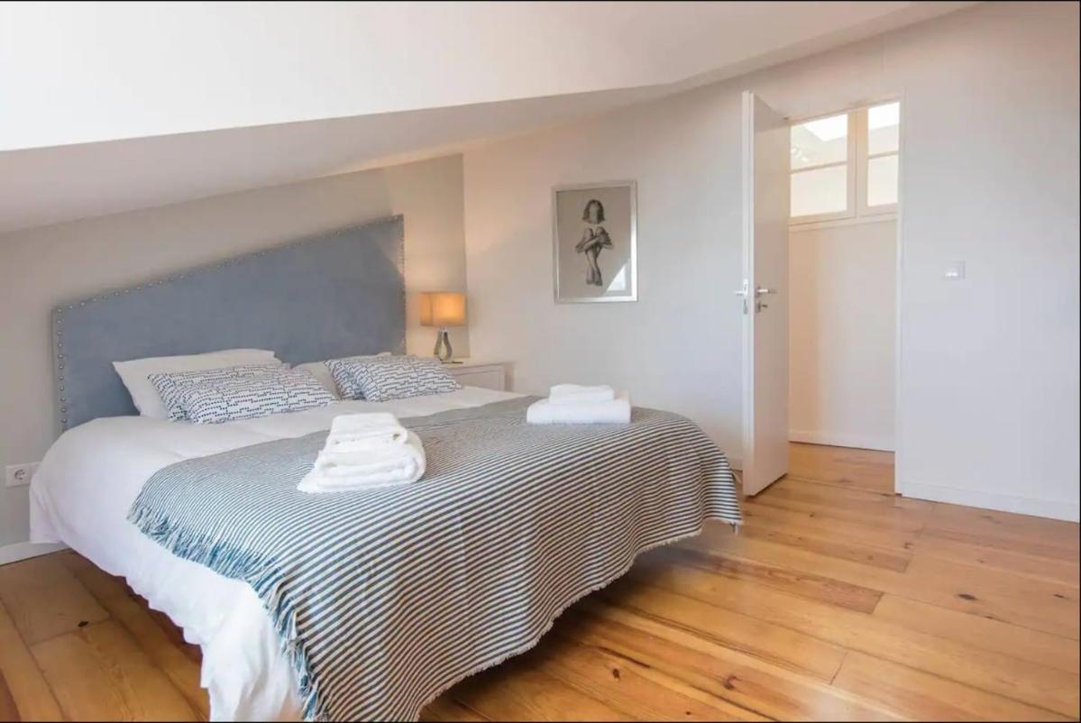 Alfama River View Apartment