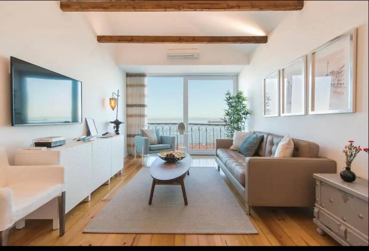 Alfama River View Apartment *